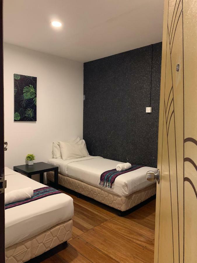 My Place Hotel & Lodge Kuching Bagian luar foto