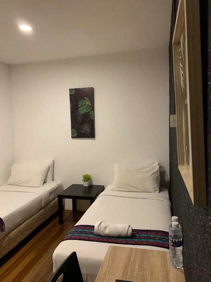 My Place Hotel & Lodge Kuching Bagian luar foto