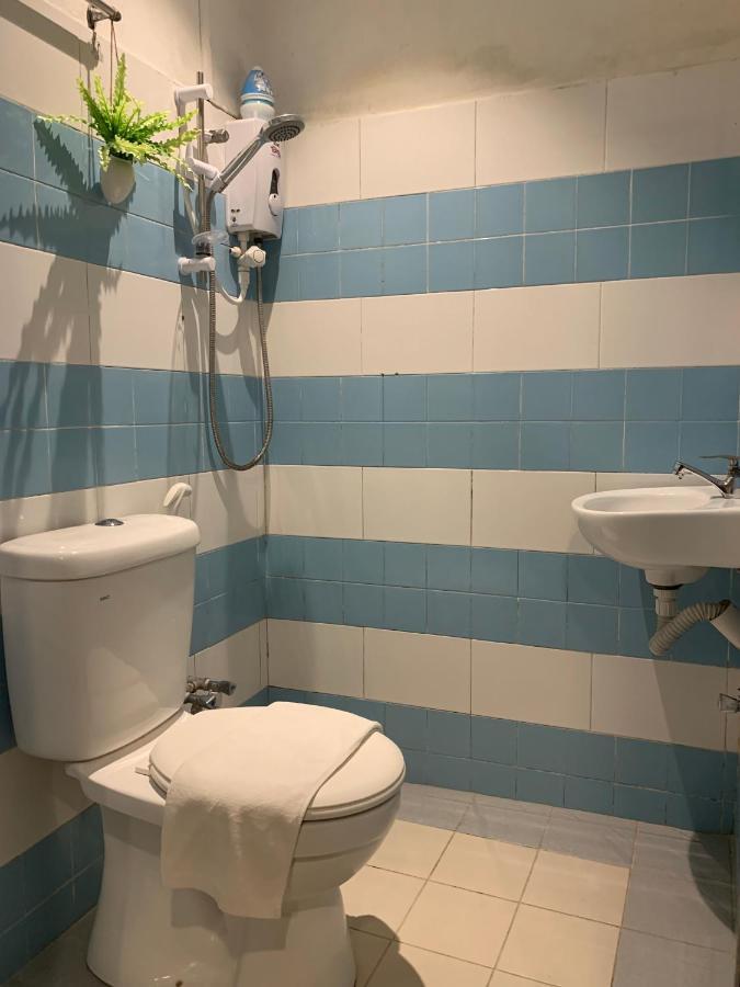 My Place Hotel & Lodge Kuching Bagian luar foto