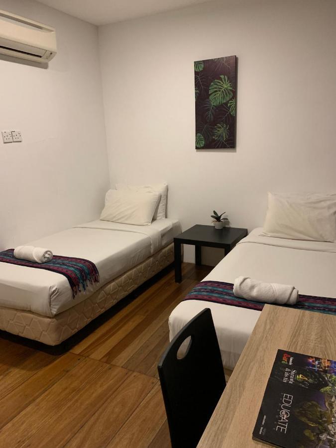 My Place Hotel & Lodge Kuching Bagian luar foto